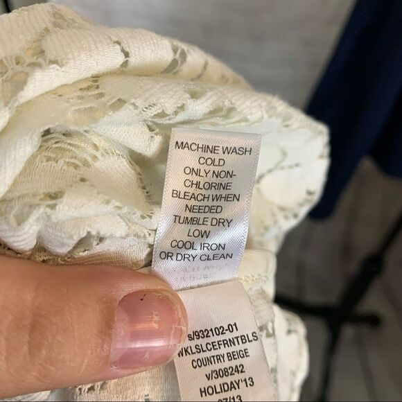 Banana Republic Ivory Blouse lace size extra large - Picture 10 of 11
